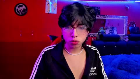 Snapshot of angellonfire chatting on December 14, 6:24 am Angel  online show from December 14, 6:24 am