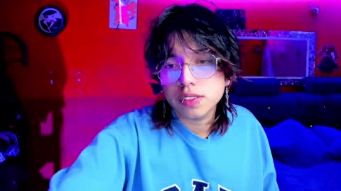 Snapshot of angellonfire chatting on February 1, 3:52 am Angel  online show from February 1, 3:52 am