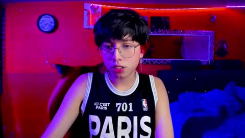 Snapshot of angellonfire chatting on March 9, 4:16 am Angel  online show from March 9, 4:16 am