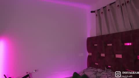 Angelo I work from home this is my room  online show from September 17, 6:47 am