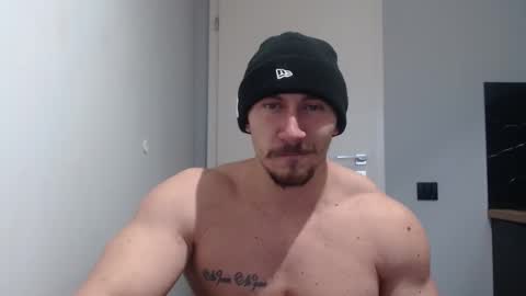  ------- SEX SHOW WITH GUYS AND GIRLS  MUSCLE SHOW online show from February 8, 12:06 pm