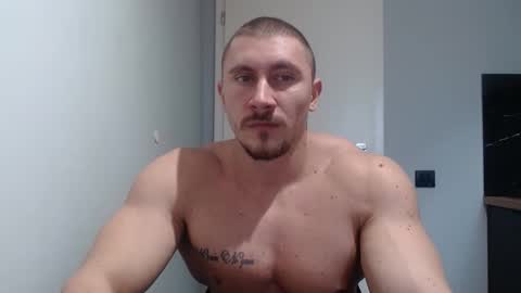  ------- SEX SHOW WITH GUYS AND GIRLS  MUSCLE SHOW online show from December 4, 11:08 am