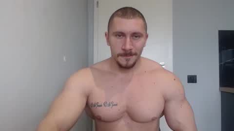  ------- SEX SHOW WITH GUYS AND GIRLS  MUSCLE SHOW online show from March 3, 11:06 am