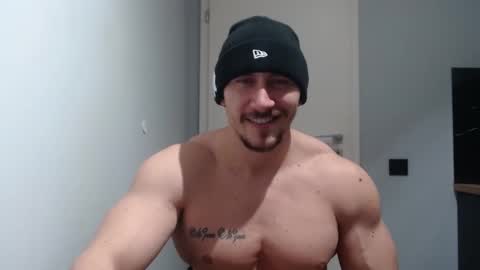  ------- SEX SHOW WITH GUYS AND GIRLS  MUSCLE SHOW online show from February 13, 8:24 pm