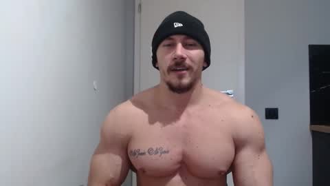  ------- SEX SHOW WITH GUYS AND GIRLS  MUSCLE SHOW online show from January 21, 9:28 am