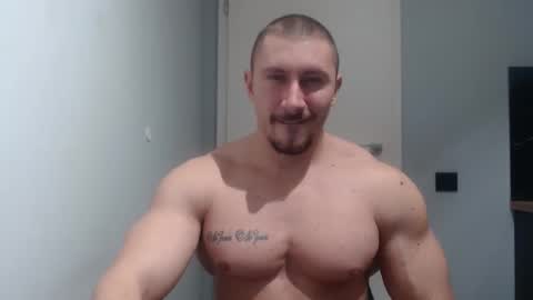  ------- SEX SHOW WITH GUYS AND GIRLS  MUSCLE SHOW online show from February 28, 7:35 pm