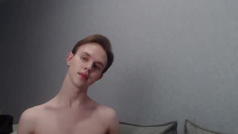 Angel online show from December 24, 9:11 pm