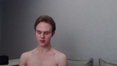 Angel online show from March 4, 7:32 pm