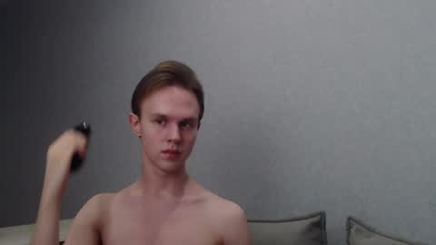 Angel online show from December 9, 7:13 pm