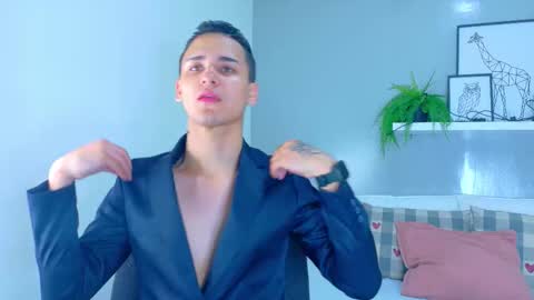 A N G E O  online show from December 22, 12:35 pm