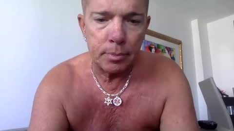 Snapshot of anoaklawnguy chatting on March 2, 2:47 pm anoaklawnguy online show from March 2, 2:47 pm