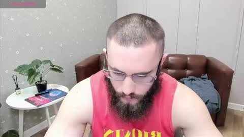 Ant online show from November 29, 9:33 am