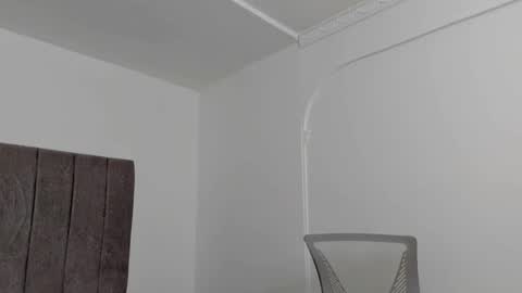 Adonys Creeb online show from November 30, 6:59 am