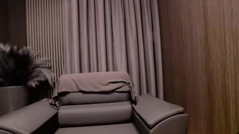 HI My name is Antonio online show from March 3, 7:54 pm