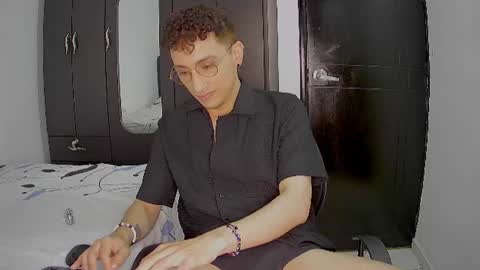 aogut17 online show from June 30, 12:44 am