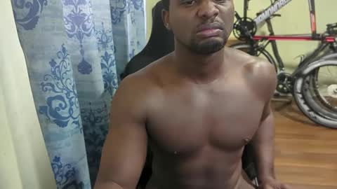 Snapshot of apollodarkmn chatting on February 16, 2:10 pm apollodarkmn online show from February 16, 2:10 pm