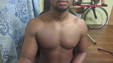 Snapshot of apollodarkmn chatting on December 29, 11:18 am apollodarkmn online show from December 29, 11:18 am