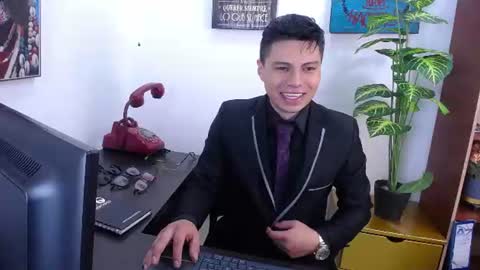 aquilestaylor online show from June 23, 1:15 pm