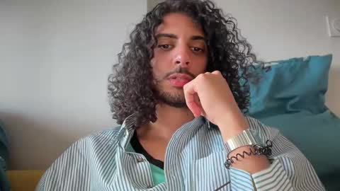 arabiaprince online show from February 12, 4:02 pm