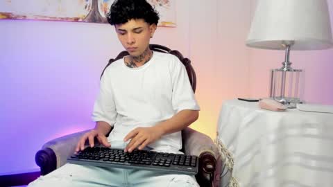 Arceluz  online show from March 12, 8:10 pm