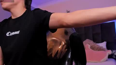 Ares online show from December 15, 3:53 pm