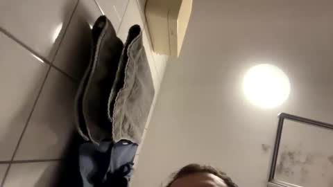 armyskater32 online show from February 21, 12:00 am