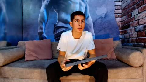 aron_pulse online show from January 10, 2:43 pm