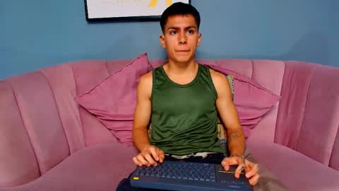 aron_pulse online show from April 2, 2:36 pm