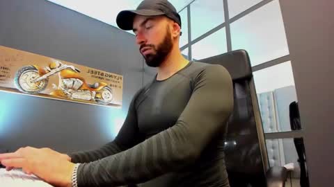 AronGrant online show from February 3, 8:24 am