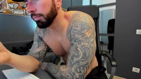 AronGrant online show from January 11, 9:04 am