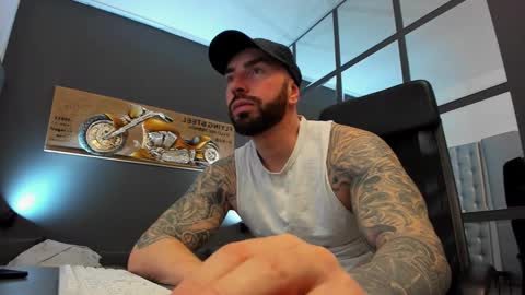 AronGrant online show from February 17, 9:24 am