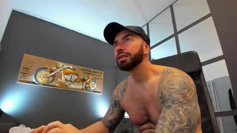 AronGrant online show from February 18, 9:10 am