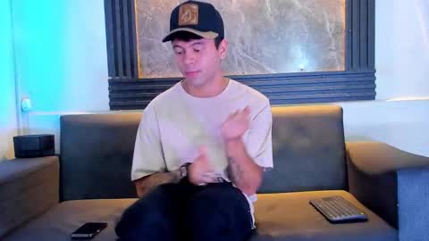 Aroon   online show from November 30, 1:13 pm