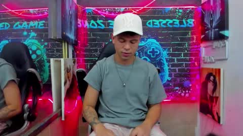 Aroon   online show from March 20, 4:49 am