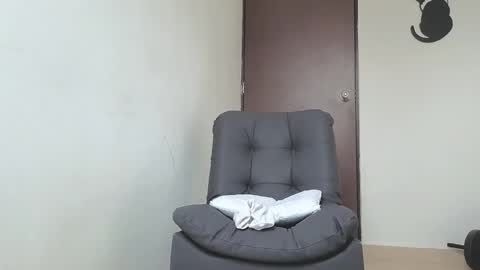   online show from November 24, 12:39 pm