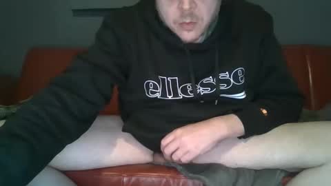 Snapshot of arthure944491 chatting on October 3, 9:31 pm arthure944491 online show from October 3, 9:31 pm