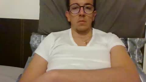 arturpaulval online show from January 14, 4:33 pm