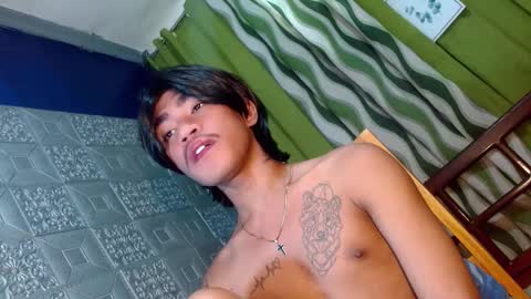 Snapshot of asian_kimxxx chatting on February 19, 1:40 am don online show from February 19, 1:40 am