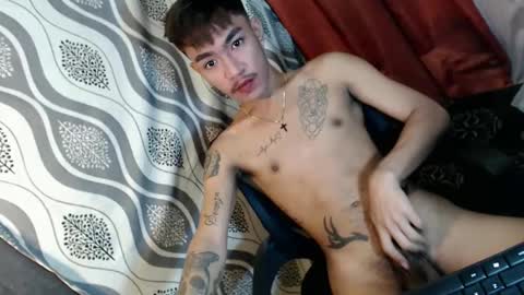 Snapshot of asian_kimxxx chatting on December 4, 12:08 am don online show from December 4, 12:08 am