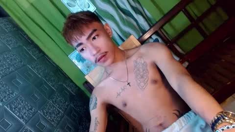 Snapshot of asian_kimxxx chatting on January 4, 12:05 am don online show from January 4, 12:05 am