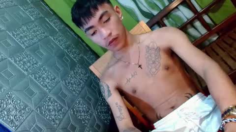 Snapshot of asian_kimxxx chatting on January 8, 11:41 pm don online show from January 8, 11:41 pm