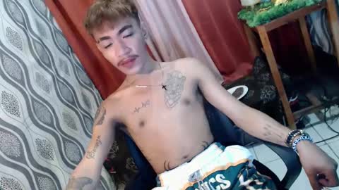 Snapshot of asian_kimxxx chatting on January 1, 5:43 am don online show from January 1, 5:43 am