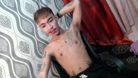 Snapshot of asian_kimxxx chatting on December 28, 1:18 am don online show from December 28, 1:18 am