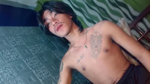 Snapshot of asian_kimxxx chatting on March 5, 6:33 am don online show from March 5, 6:33 am