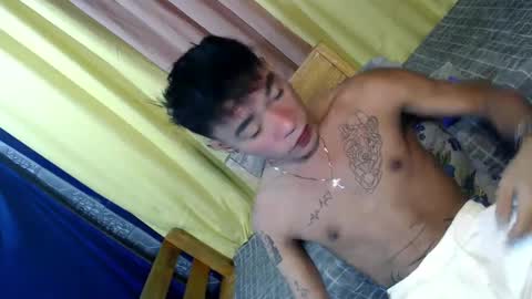 Snapshot of asian_kimxxx chatting on January 13, 2:28 am don online show from January 13, 2:28 am
