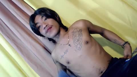 Snapshot of asian_kimxxx chatting on February 17, 6:15 pm don online show from February 17, 6:15 pm