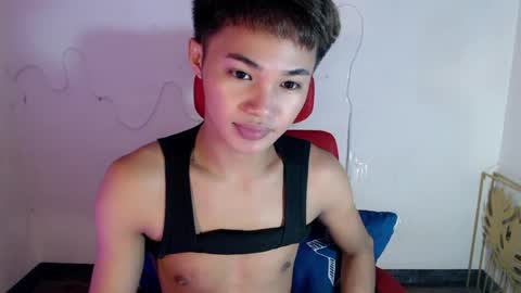 asian_lover05 online show from July 3, 8:57 pm
