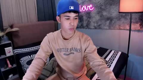 Snapshot of asiancum_peter chatting on October 10, 2:05 am asiancum_peter online show from October 10, 2:05 am