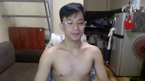 Snapshot of asiandreamboyx chatting on March 12, 4:41 am asiandreamboyx online show from March 12, 4:41 am