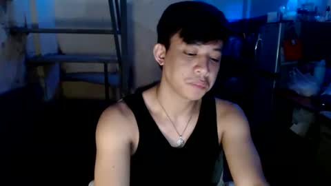 Snapshot of asiandreamboyx chatting on January 13, 4:39 am asiandreamboyx online show from January 13, 4:39 am